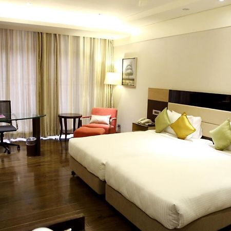 Hotel Shakti Continental Angul Екстериор снимка